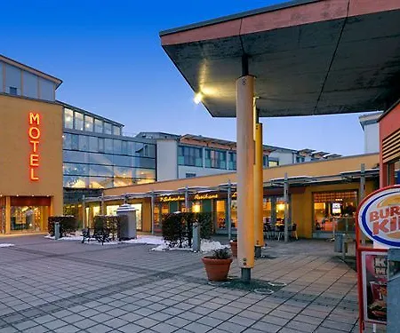 מוטל Coffee Fellows Sued 3*